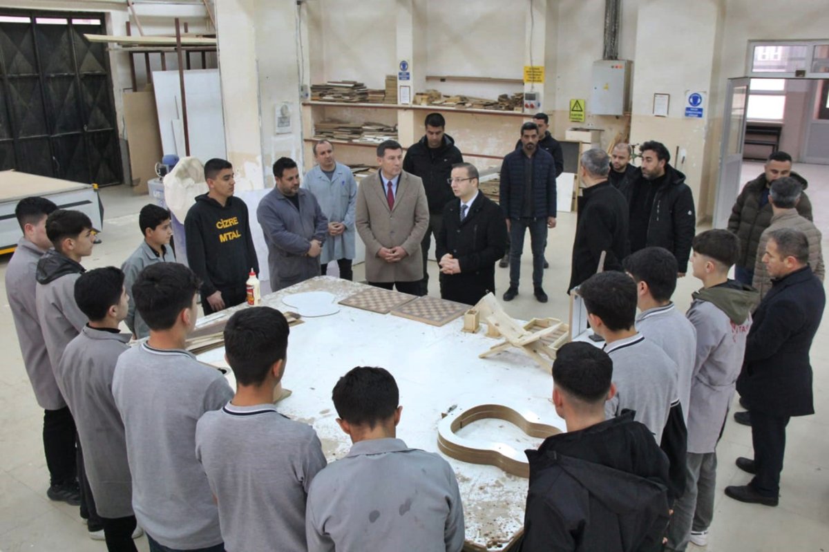 Cizre Kaymakamı Baycar, eğitim çalışmalarını yerinde inceledi
