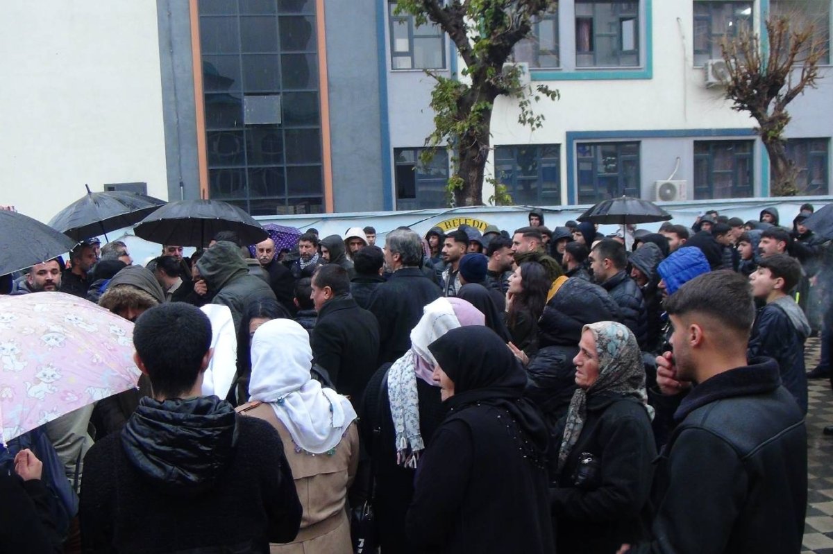 Cizre’de Suriye protestosu sonrası arbede: 2 gözaltı