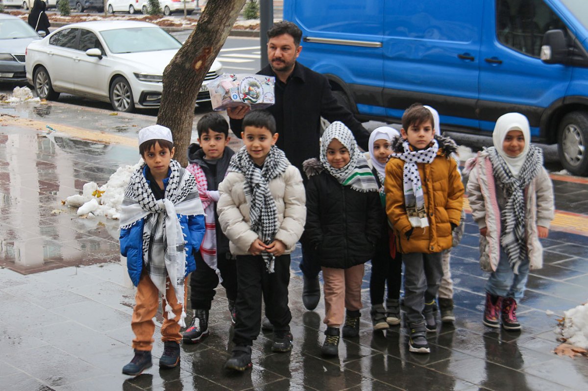 Diyarbakırlı minik öğrencilerden Gazze'ye yardım