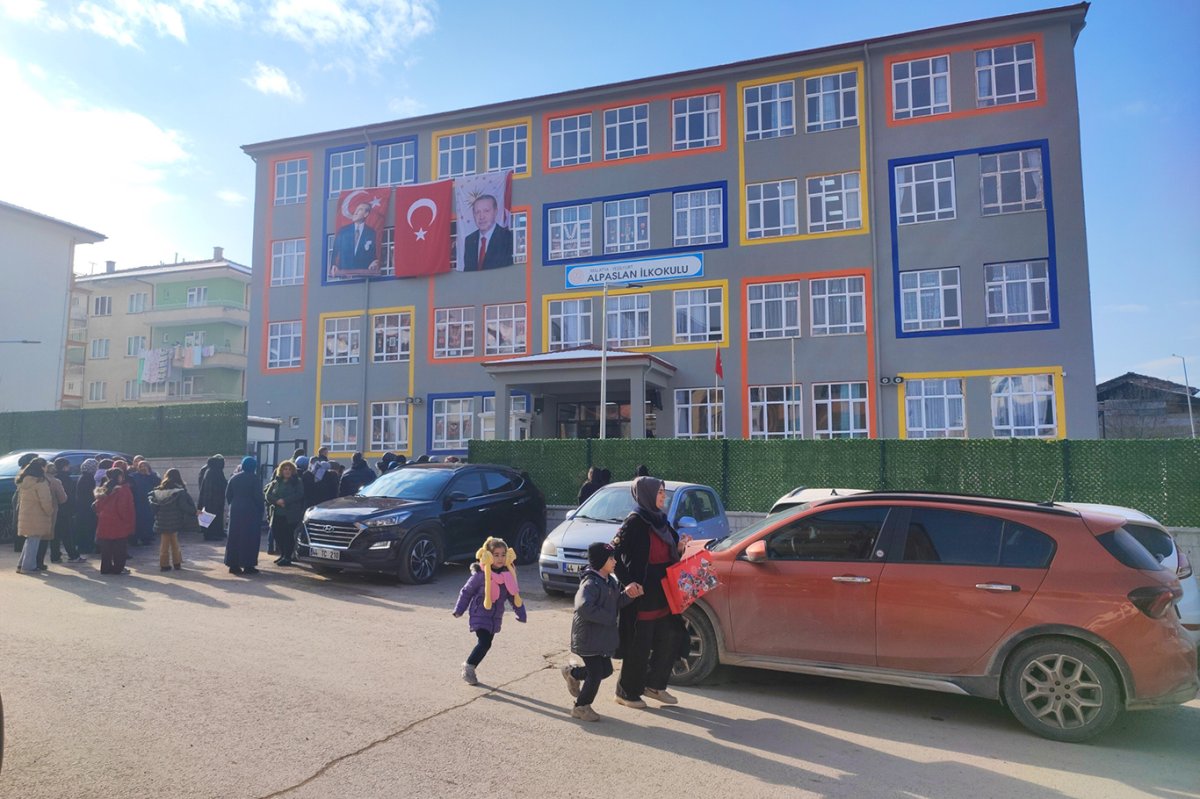 Malatya'da 150 bin 515 öğrenci yarı yıl tatiline girdi