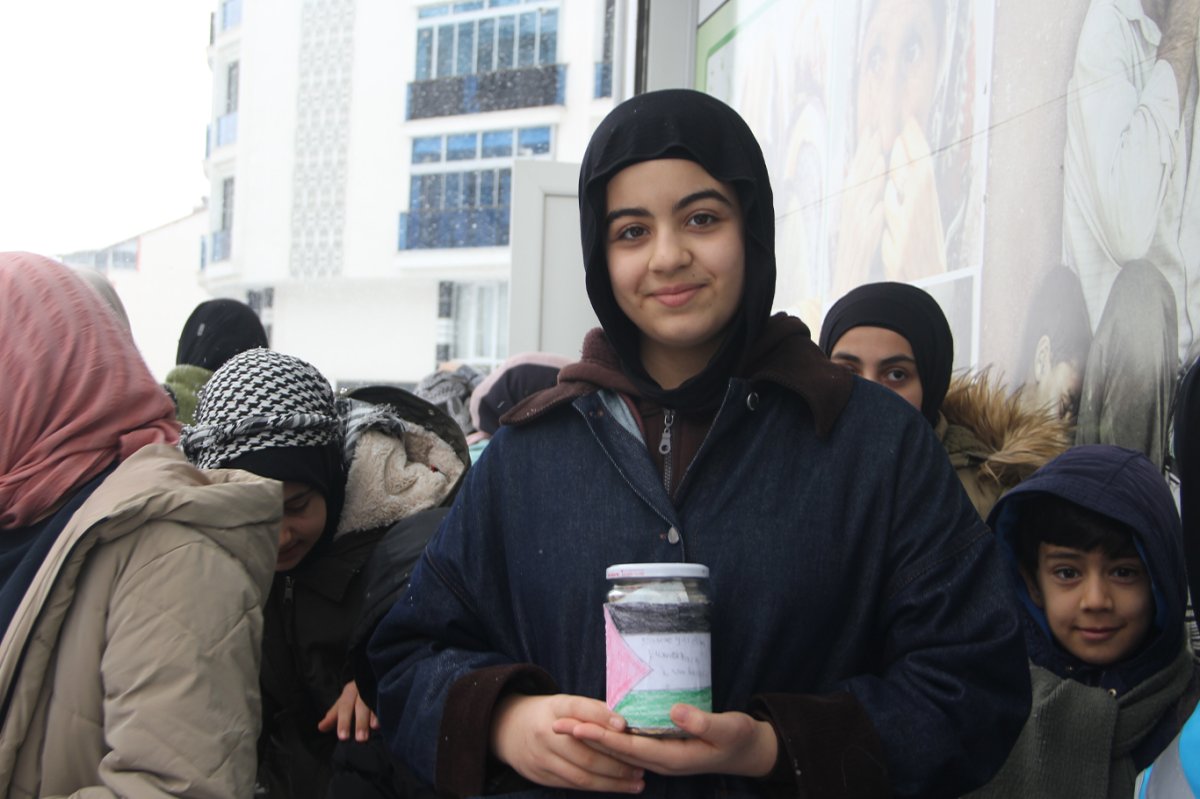Bingöl'de çocuklardan Gazze hassasiyeti: Harçlıklarını Gazze’deki kardeşlerine bağışladılar