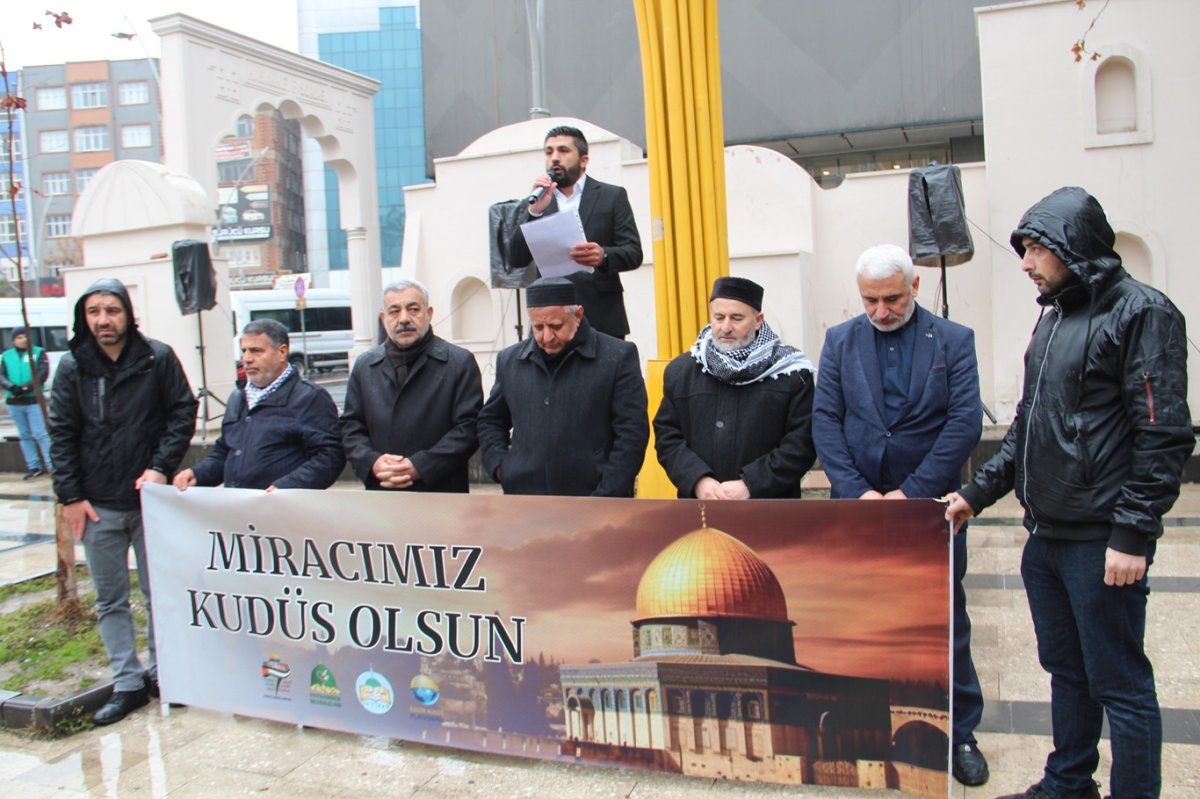 Yağmura rağmen Batman'da "Kudüs Miracımız Olsun" etkinliğine yoğun katılım