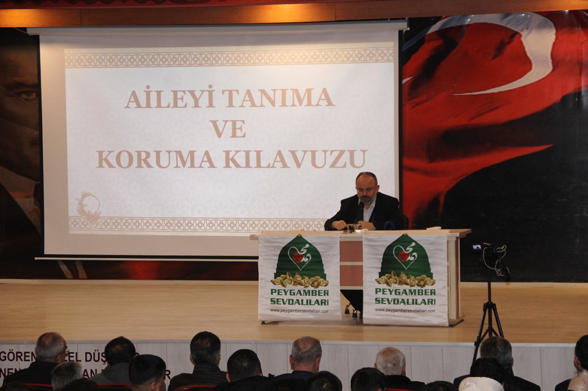 Yazar Yaman: Kadınla ilgili tek temiz düşünce var; İslam’dır