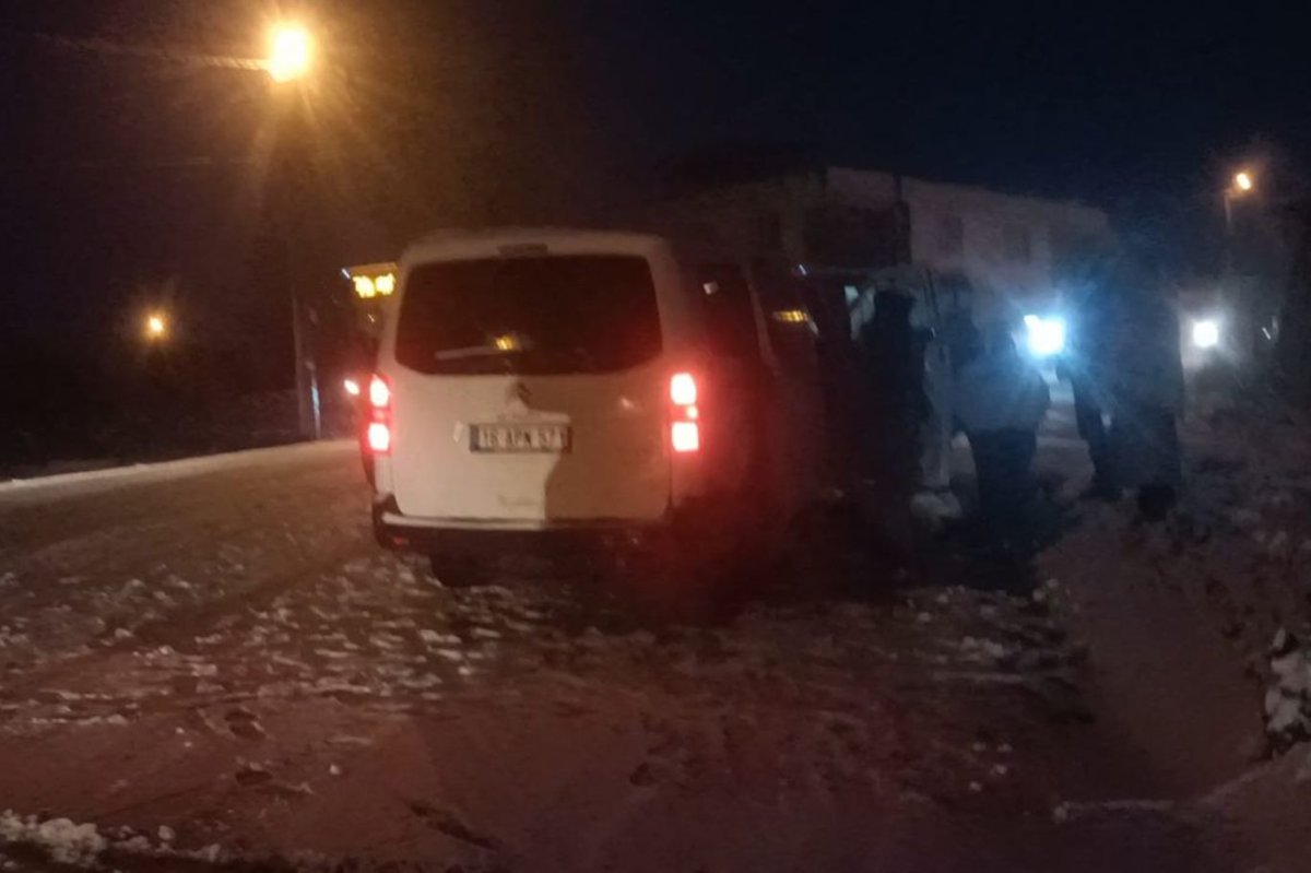 Bursa'nın yüksek kesimlerinde kar yağışı ulaşımı olumsuz etkiledi