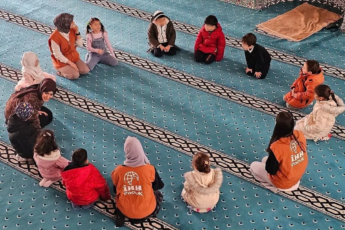 Camide çocuklara değerler eğitimi