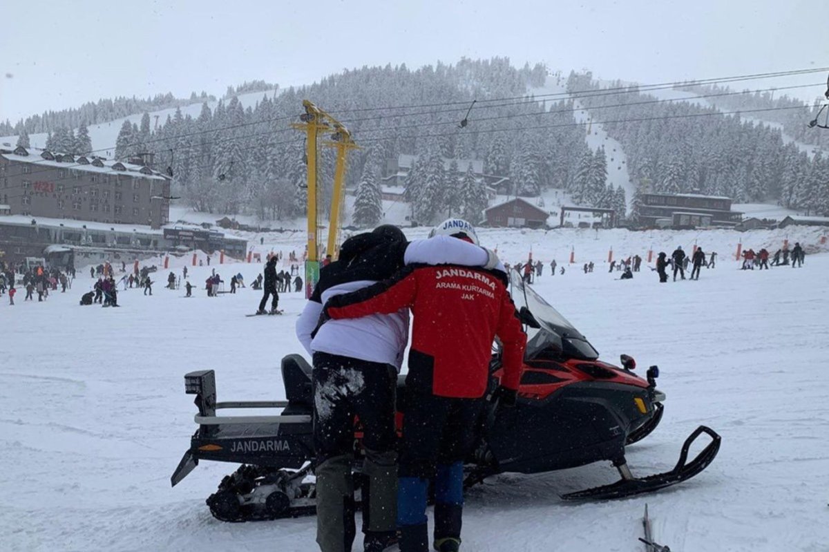Uludağ'da mahsur kalan vatandaşlar kurtarıldı