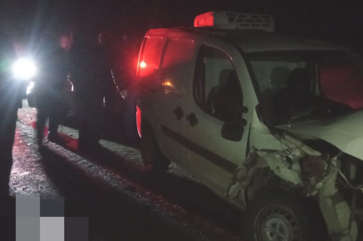 Diyarbakır'da buzlanma zincirleme trafik kazasına yol açtı: 3 yaralı