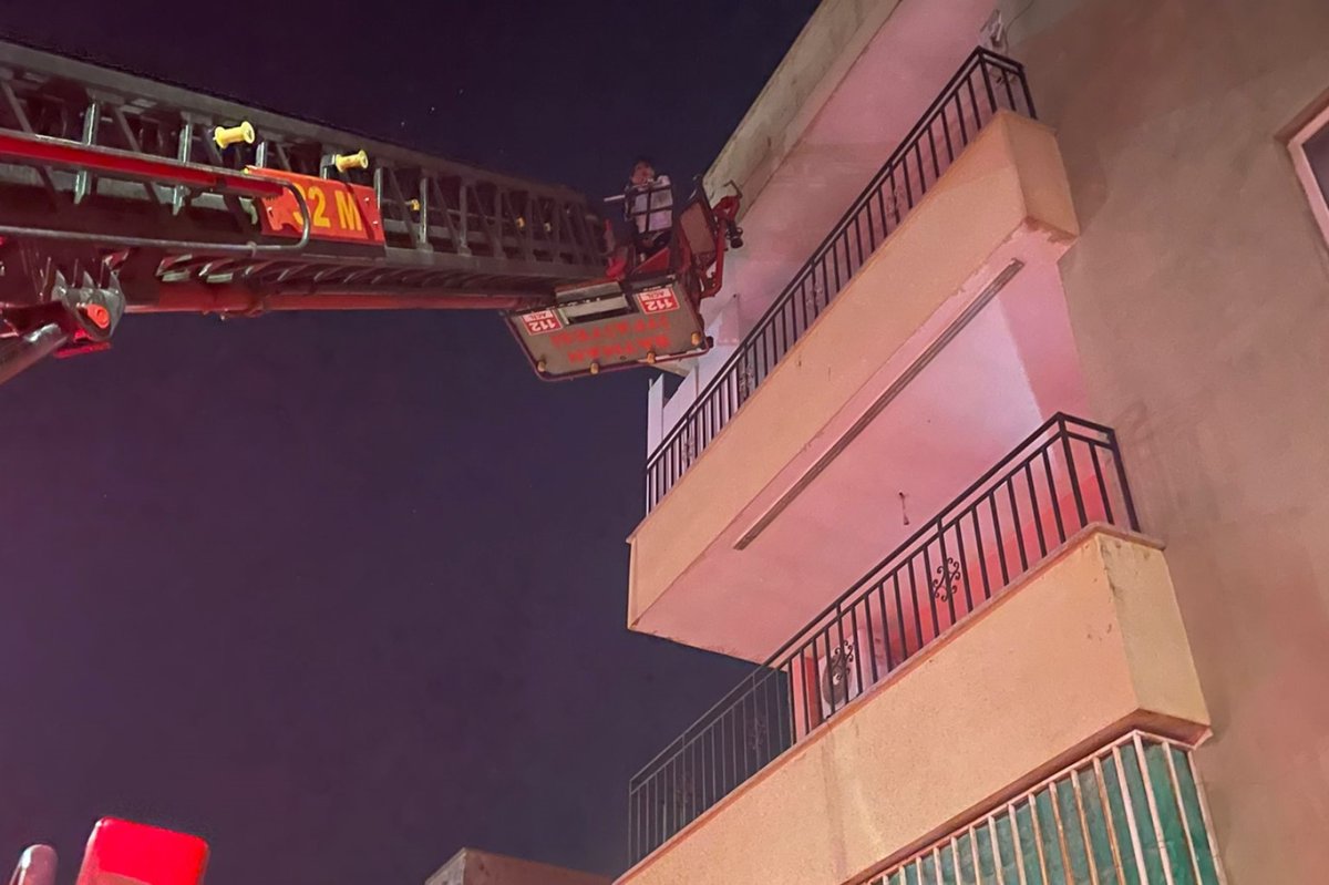 Batman'da petrol kuyusu ve apartman yangını söndürüldü