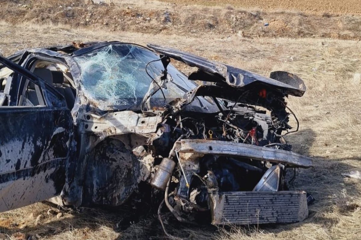 Malatya'da otomobil şarampole yuvarlandı: 1 ölü 2 ağır yaralı
