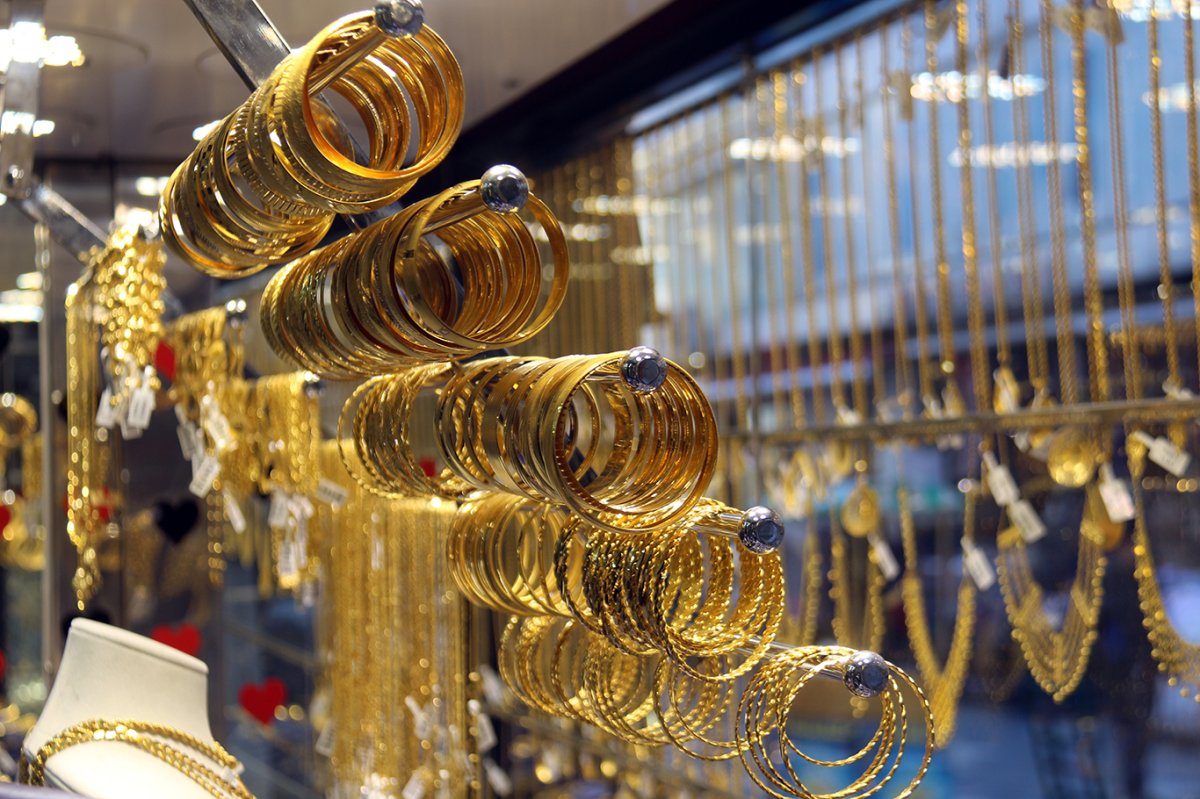 Altındaki dik yükselişin nedenleri ne? yatırımcıların tutumu nasıl olmalı?