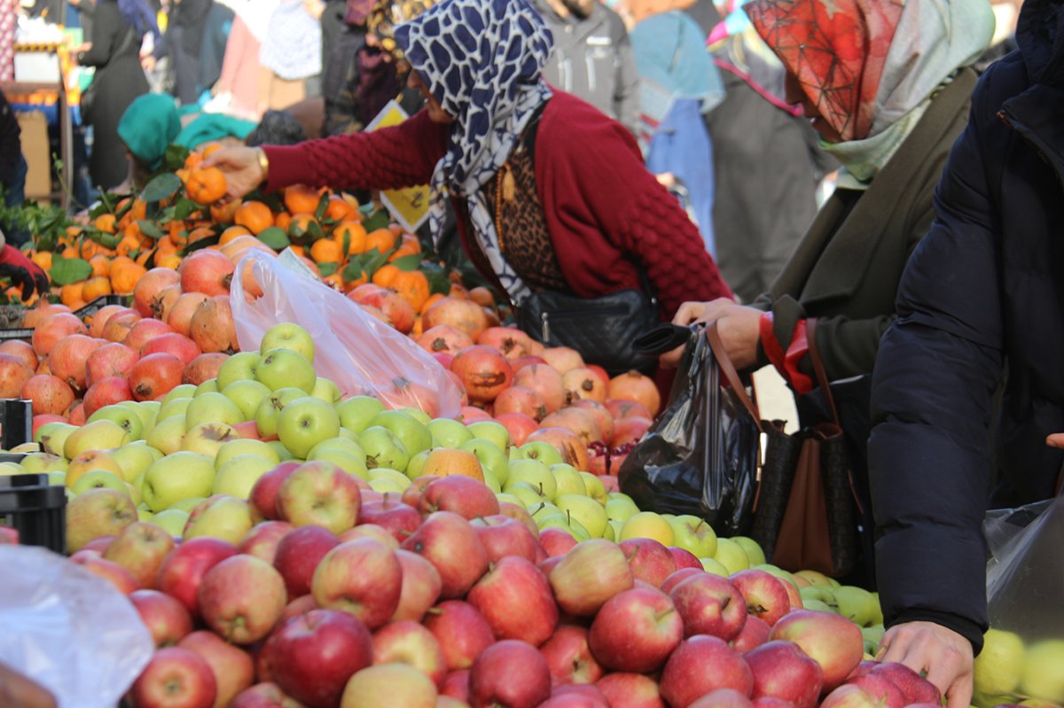 Diyarbakır semt pazarlarında satışlar durma noktasında
