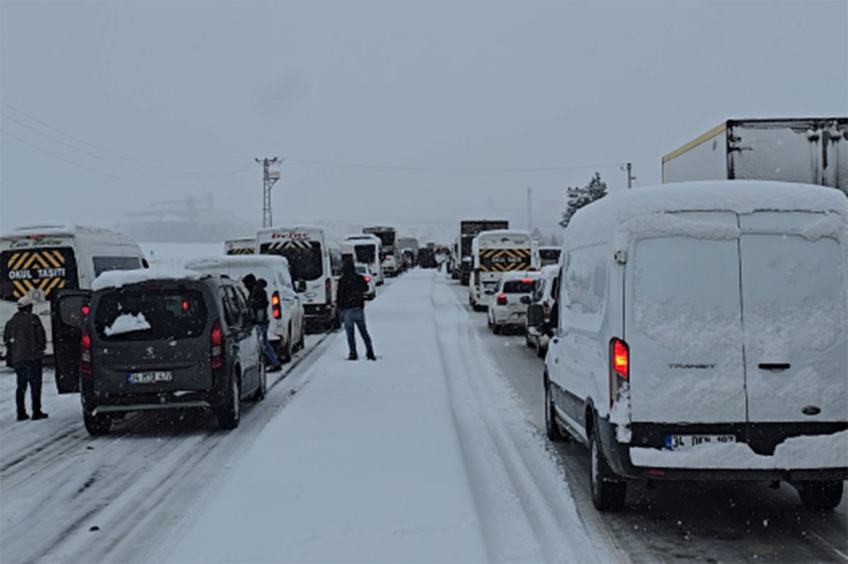 Batman-Beşiri yolunda araçlar mahsur kaldı