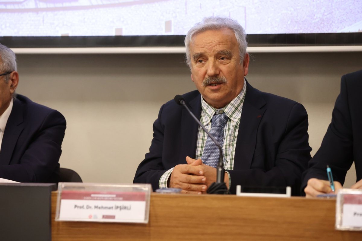 İstanbul'da "Fatih Sultan Mehmet Han Vakıfları ve Sahn-ı Seman Medreseleri" paneli