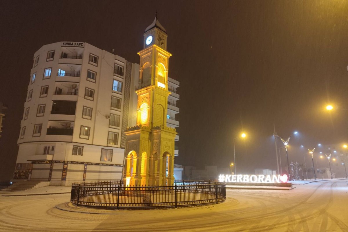 Mardin'de kar yağışı etkisini sürdürüyor