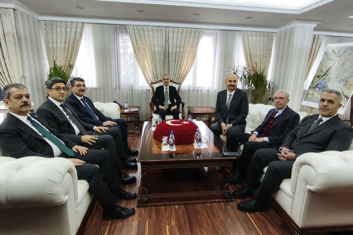 Ulaştırma ve Altyapı Bakanı Uraloğlu Batman'da