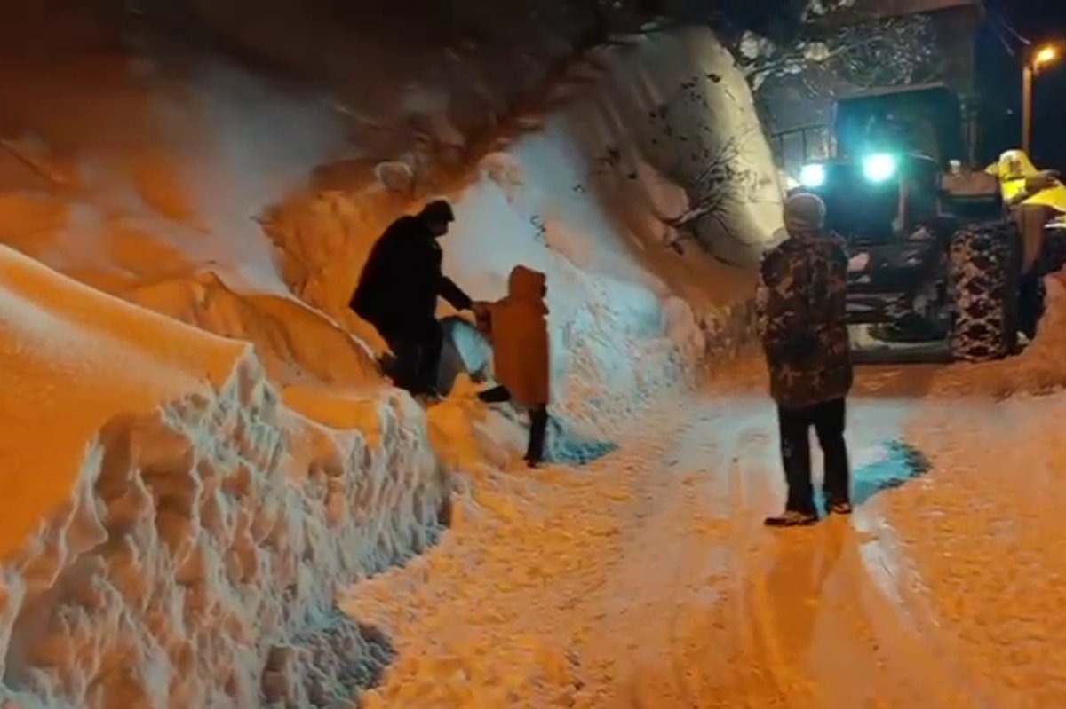 Şirvan’da yaralanan çocuk için zamanla yarış