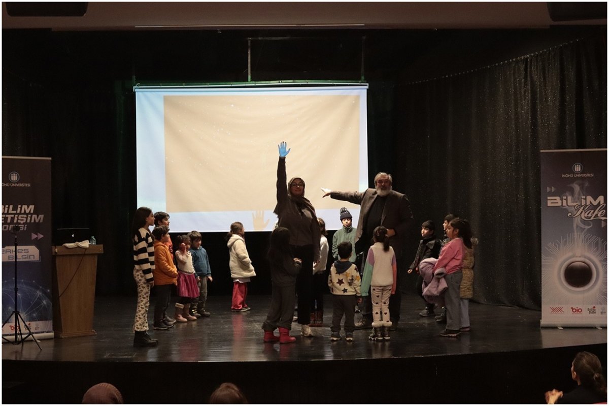 Uzay keşifleri etkinliği, üç kuşağı bir araya getirdi