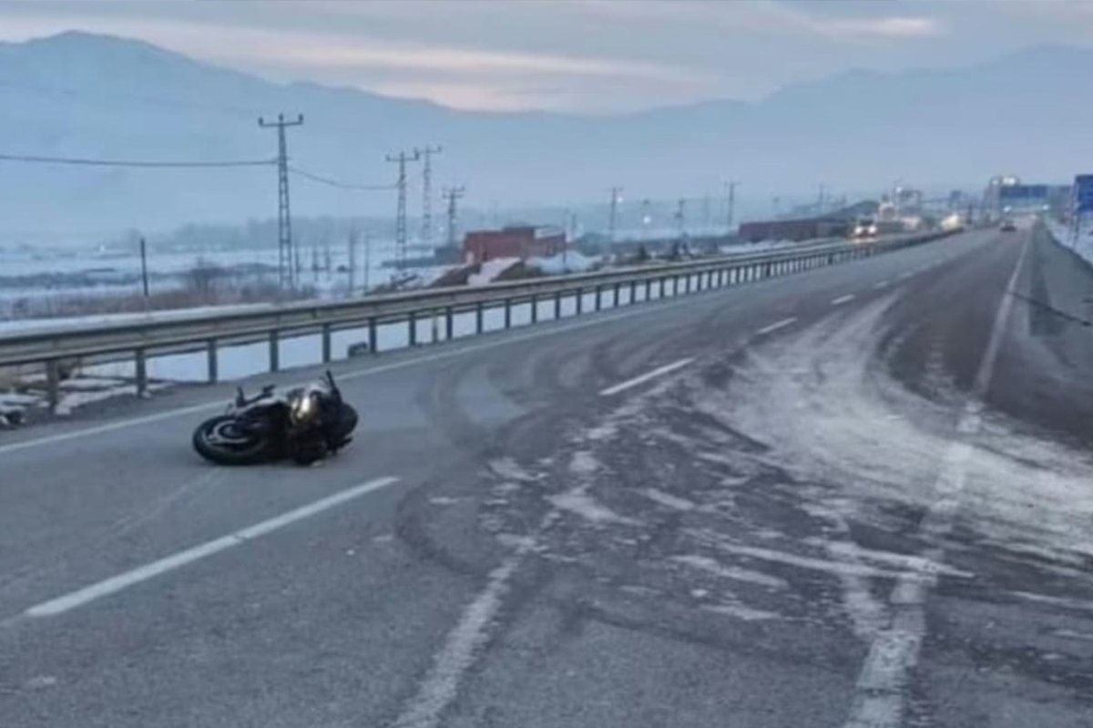 Van’da otomobil ile motosiklet çarpıştı: 1 ölü