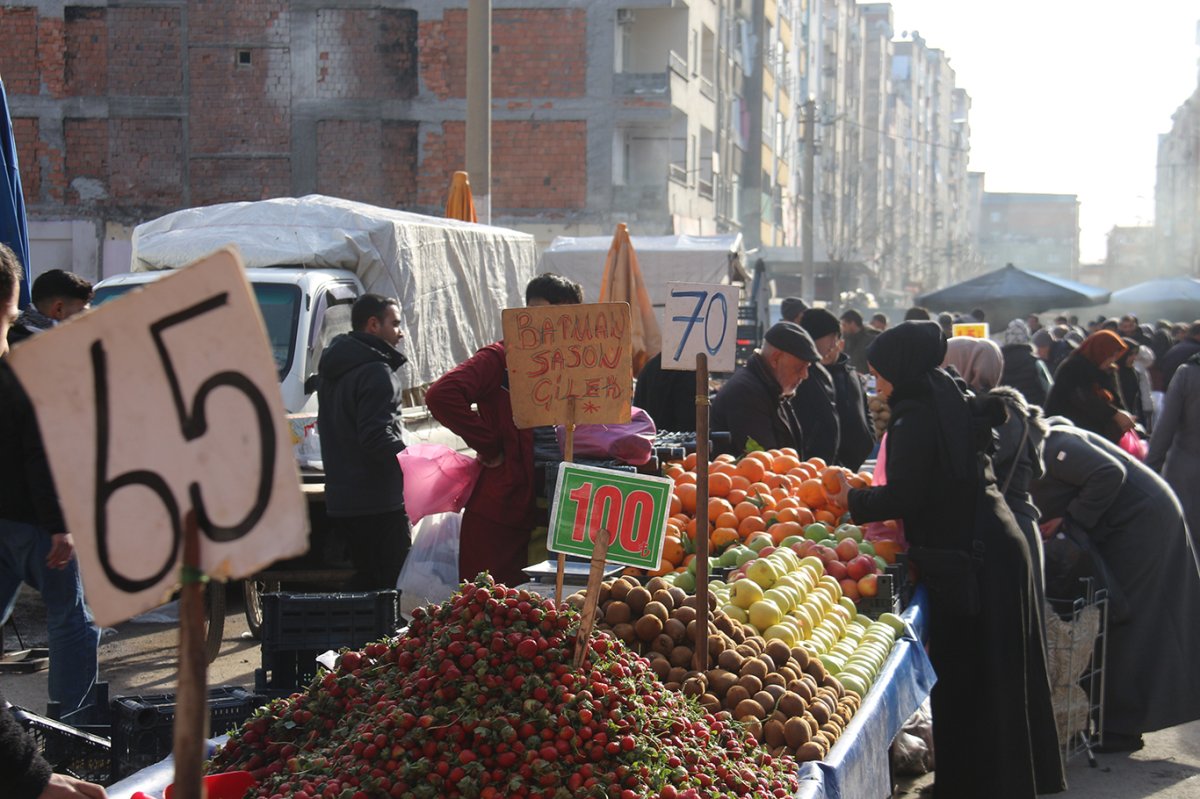 Pazarda sebze ve meyve fiyatları ne kadar? Diyarbakırlılar fiyatları nasıl karşılıyor?