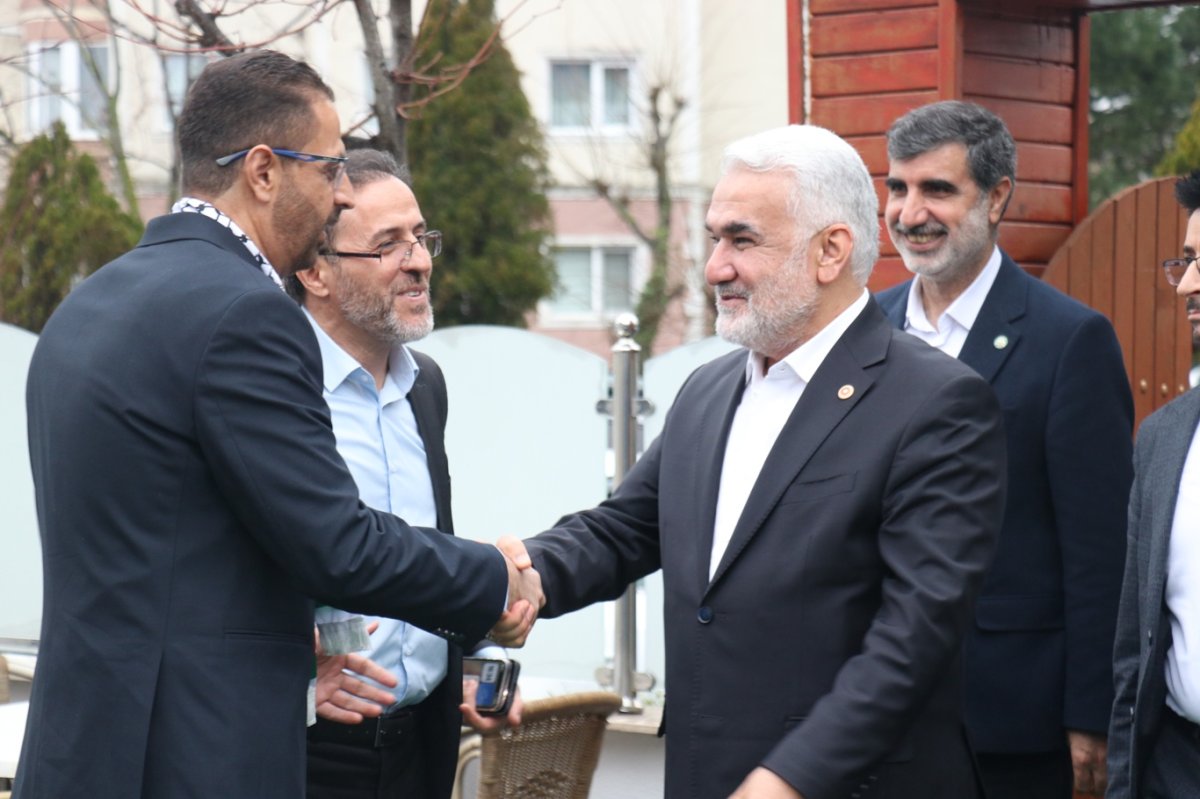 Yapıcıoğlu 33 yıl işgal zindanlarında kalan Mahmud İsa'nın düğününe katıldı