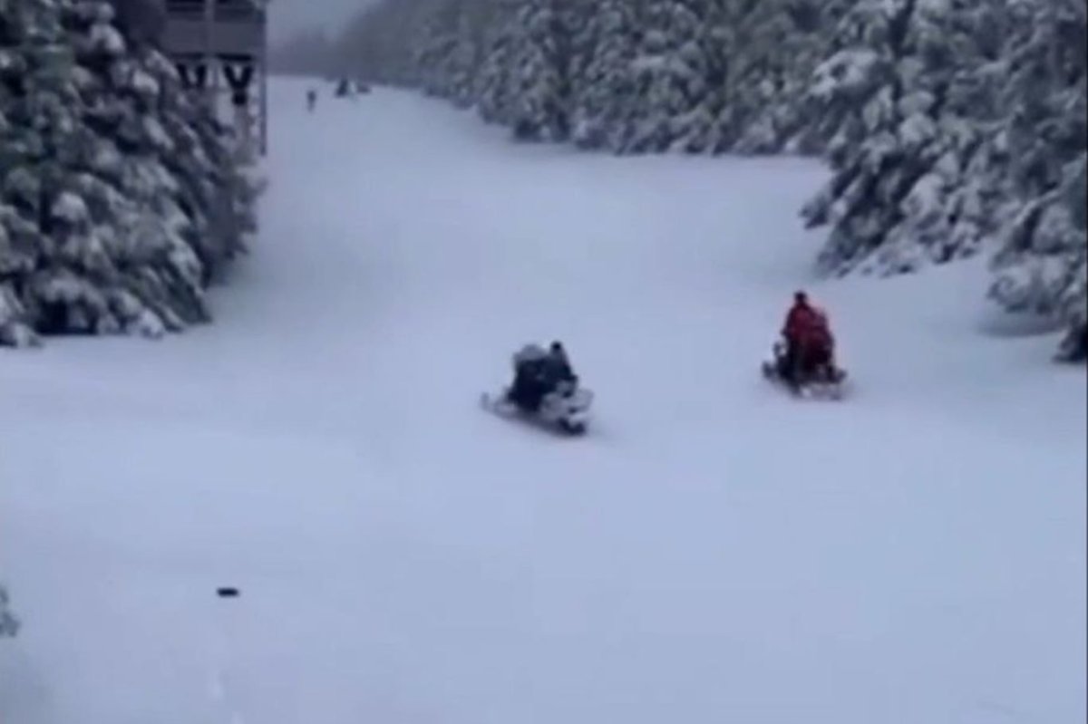 Uludağ’da telesiyej arızası: Mahsur kalan 51 kişi kurtarıldı