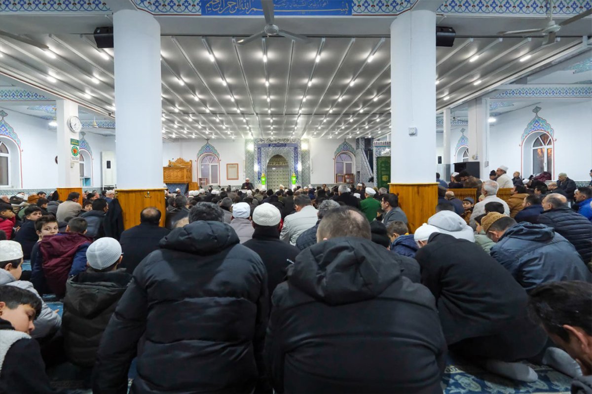 Karaman’da aileler sabah namazında buluştu