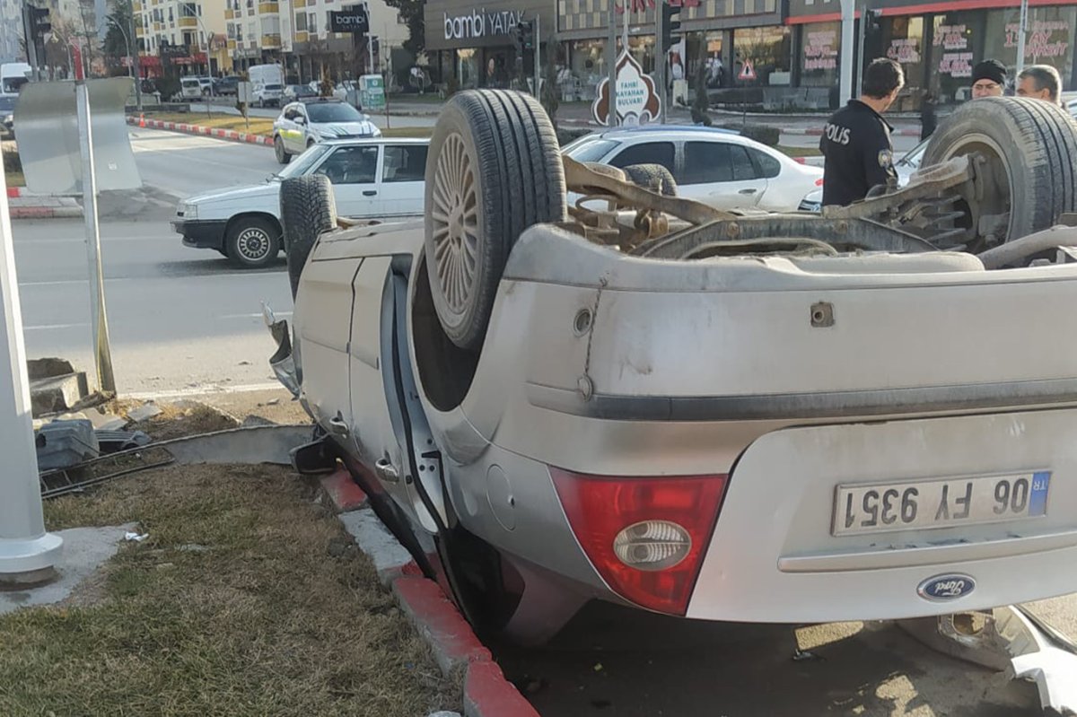 Malatya'da iki otomobil çarpıştı: 5 yaralı