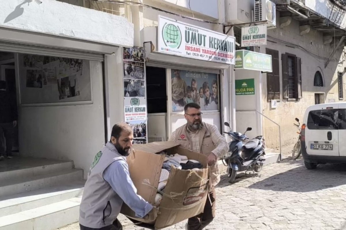 Tarsus Umut Kervanı’ndan Suriye’ye yardım