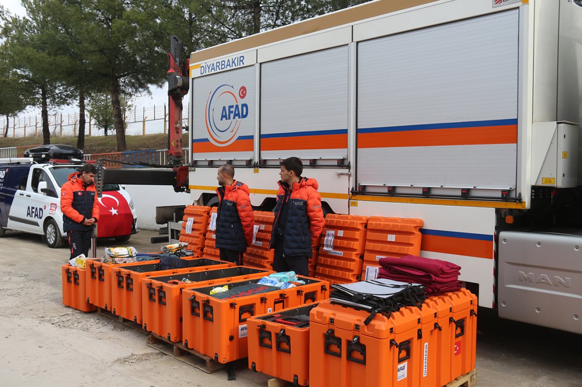 Diyarbakır Valisi Zorluoğlu: Depremden kalan olumsuz bir iz göremiyoruz