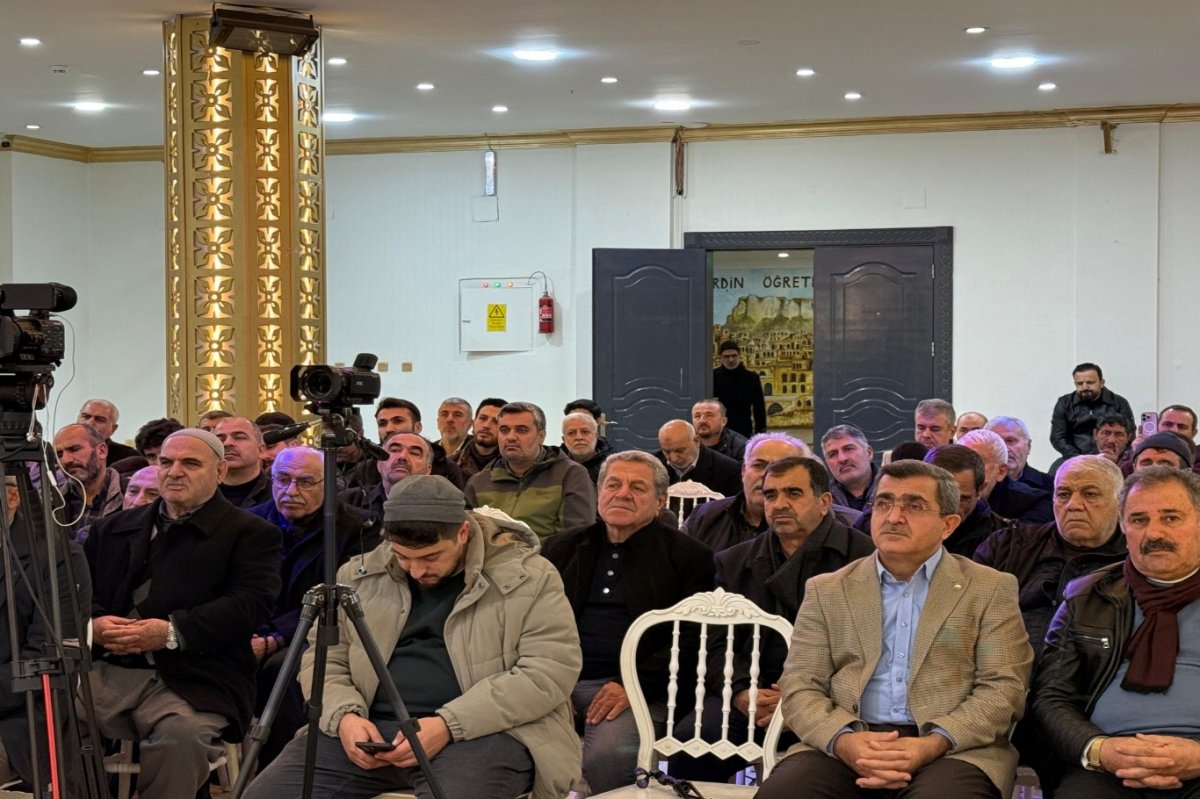 Kavan: Bir dil resmi ya da eğitim dili olmazsa kaybolmaya mahkumdur