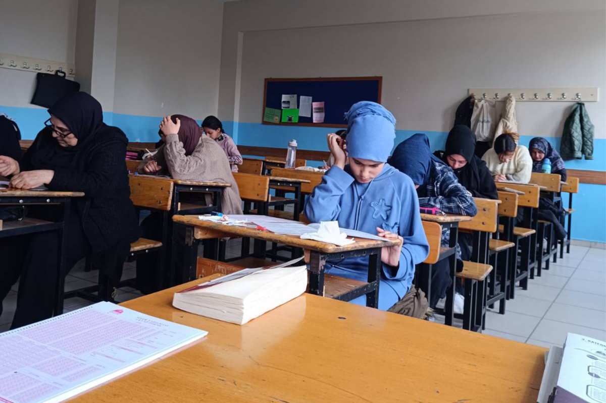 İzmir'de "Siyer Yarışması" yoğun katılımla gerçekleşti