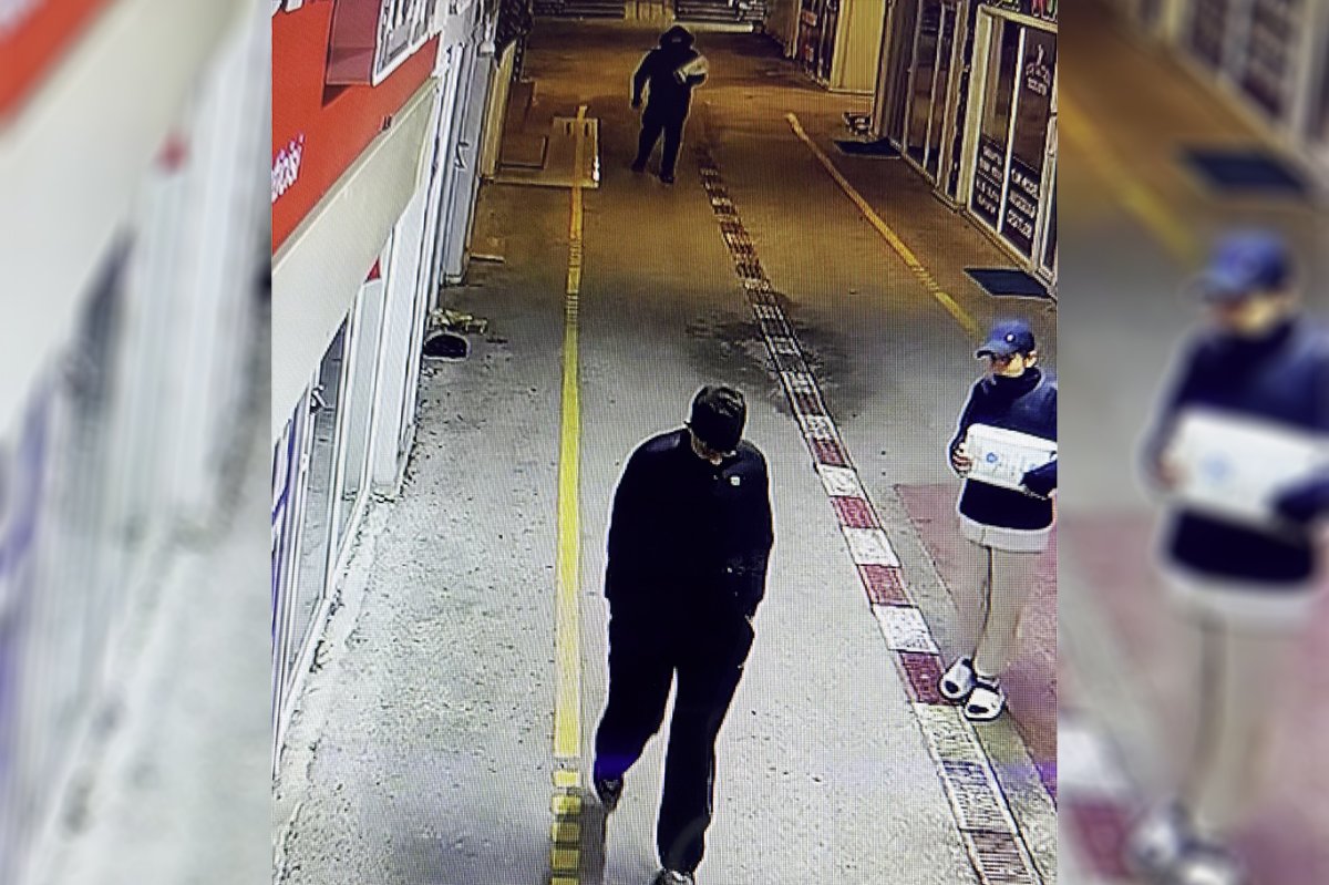 Malatya'da Geçici Ticaret Merkezi'nde hırsızlık kameraya yansıdı