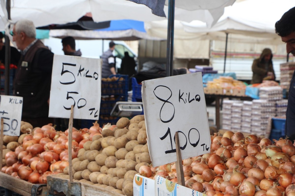 Ramazan ayına bir hafta kala pazar esnafı: Ramazan’ın bereketi yavaştan oluşmaya başladı