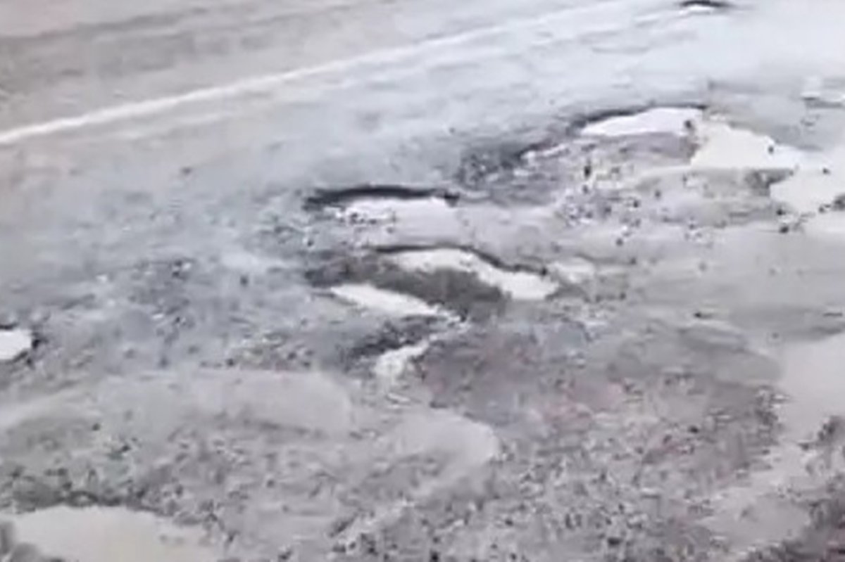 Siirt-Şirvan yolu sürücüleri mağdur ediyor