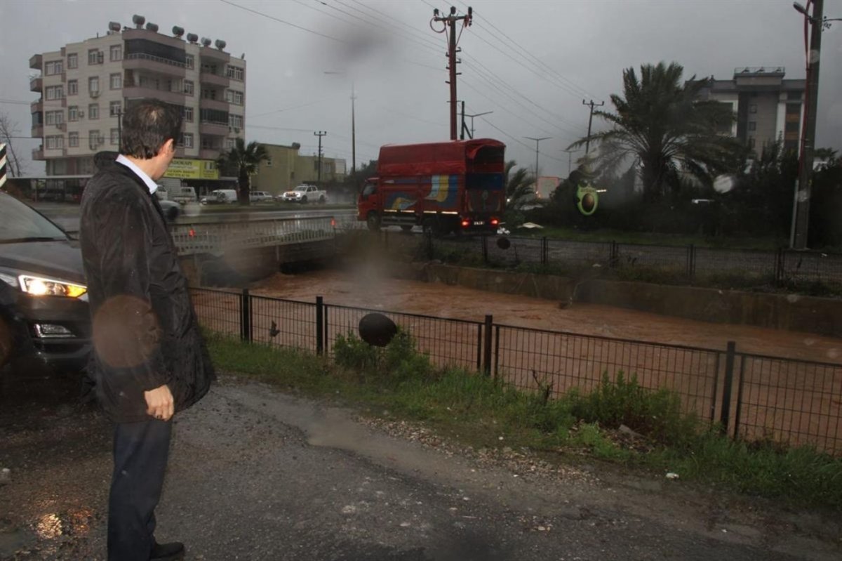 Mersin'de Sarısu Deresi’nde taşkın incelemesi