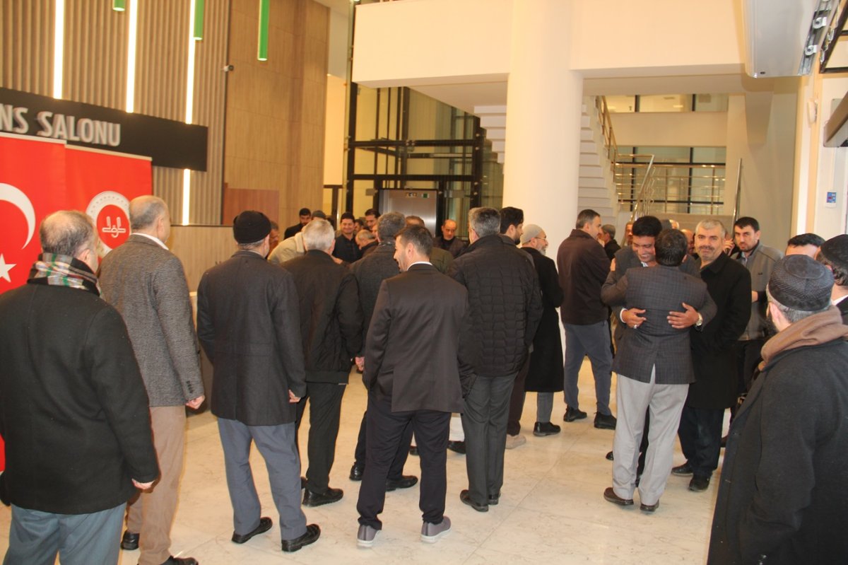 Prof. Dr. Tanrıverdi: Din hizmetinde en büyük sermaye güven ve ilim