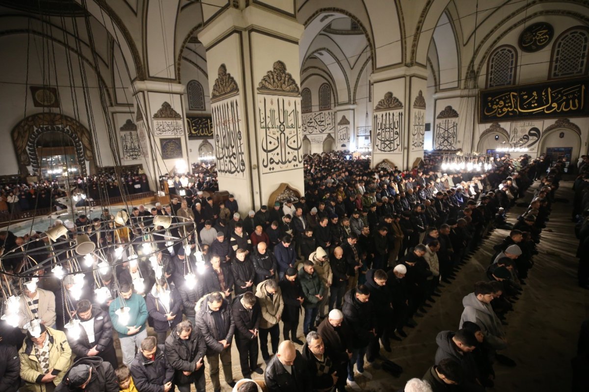 Bursa'da hatimle teravih kılınacak camiler duyuruldu