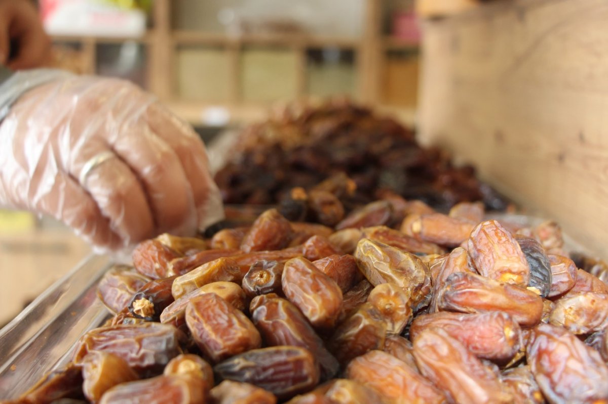 Ramazanda hurma alırken boykota dikkat