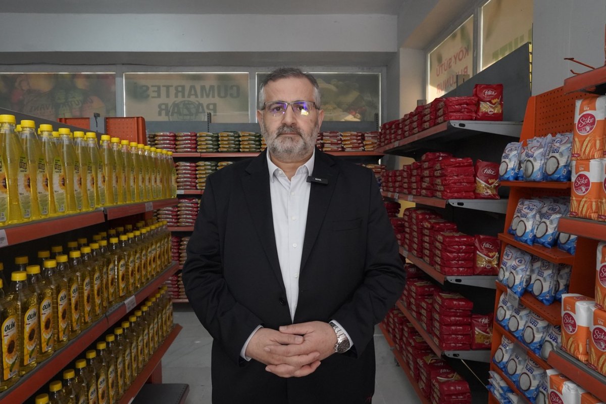 Umut Kervanı İstanbul'da ikinci sosyal marketini dualarla açtı