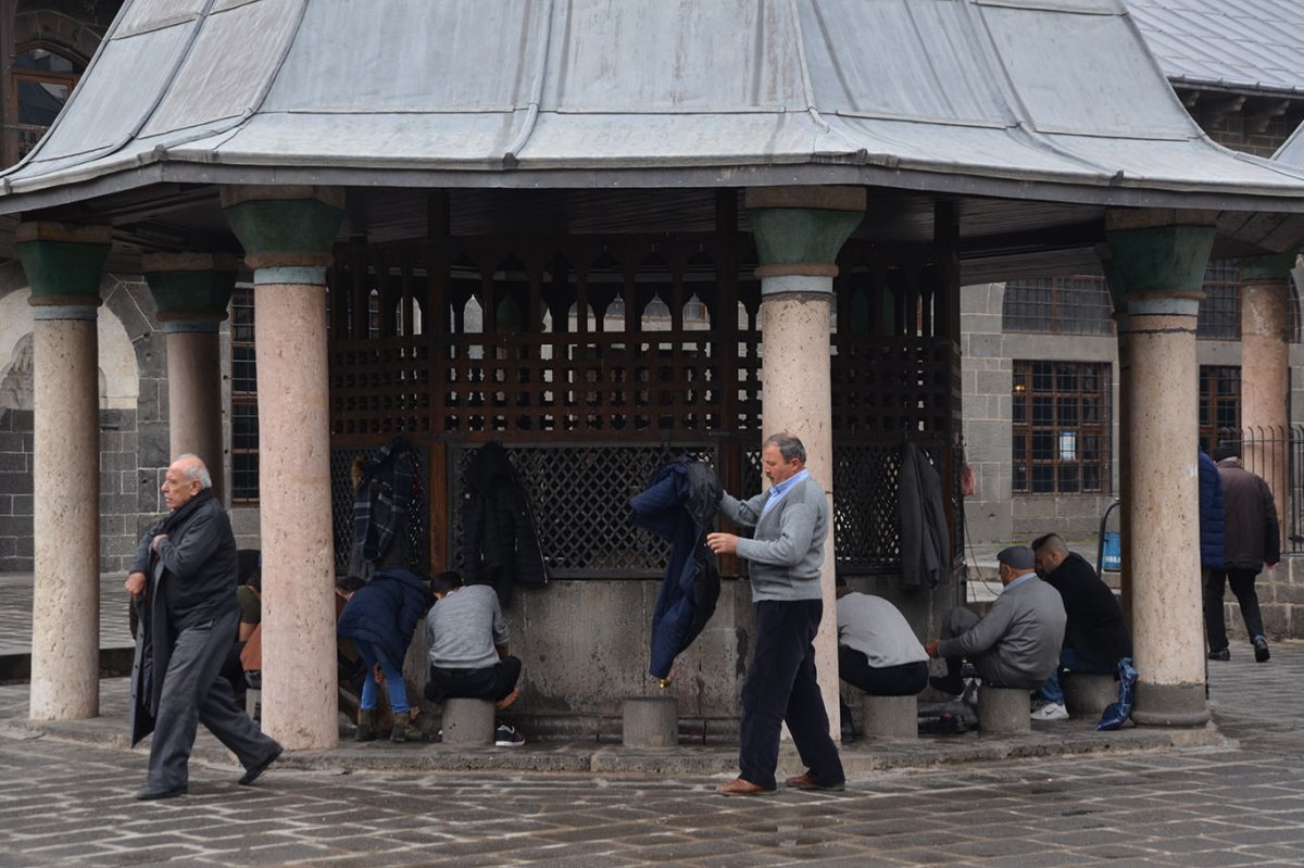 Vatandaşlardan Ramazan ayı mesajı: Paylaşma ve yardımlaşma artmalı, Gazze unutulmamalı