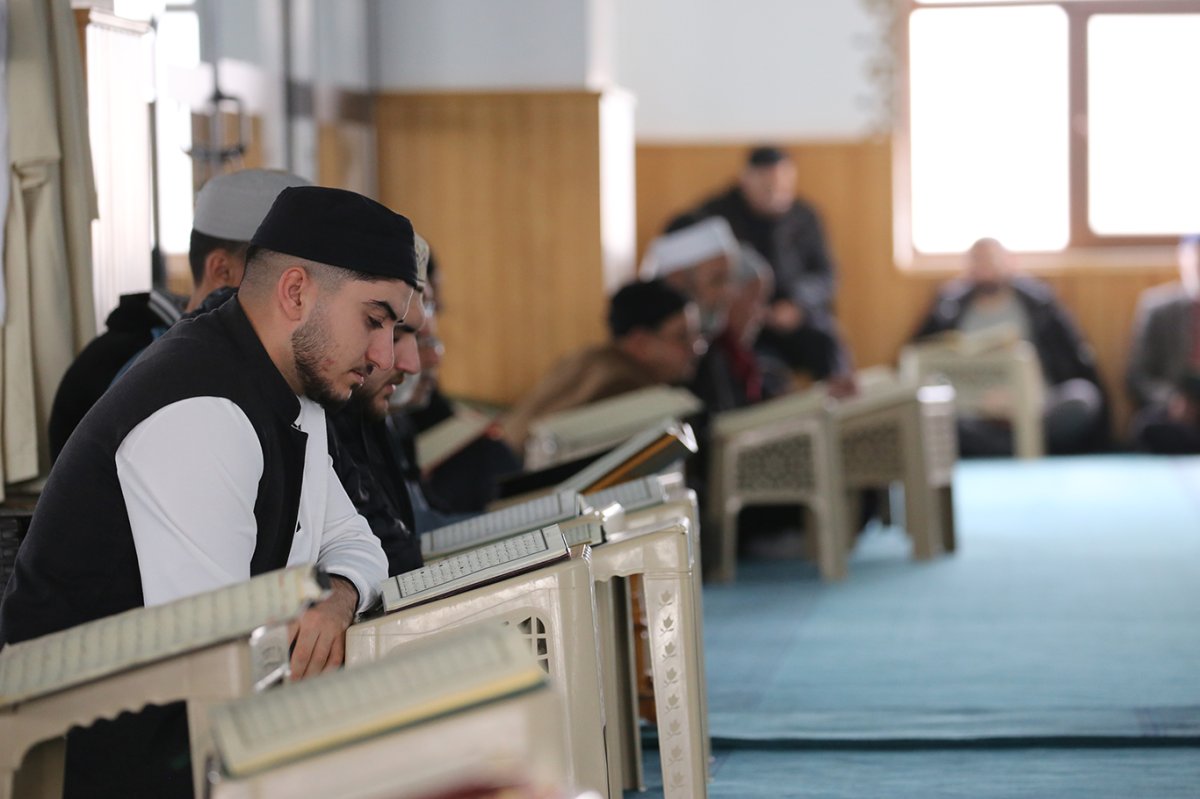 Diyarbakır’da Ramazan ayının ilk mukabelesinde camiler doldu taştı