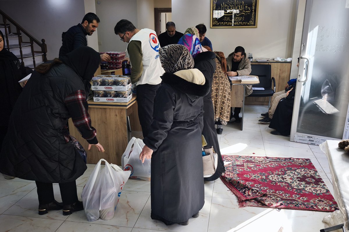 Yetimler Vakfı, Van’da yetim aileleri Ramazanda da unutmadı