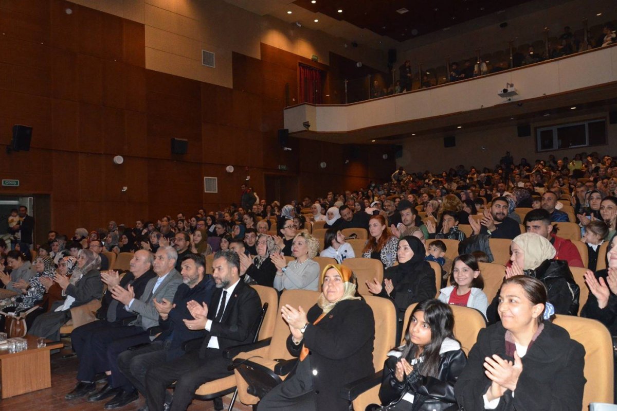 Malatya Büyükşehir Belediyesi Çocuk Korosunun "kutlu nağmeler" konseri