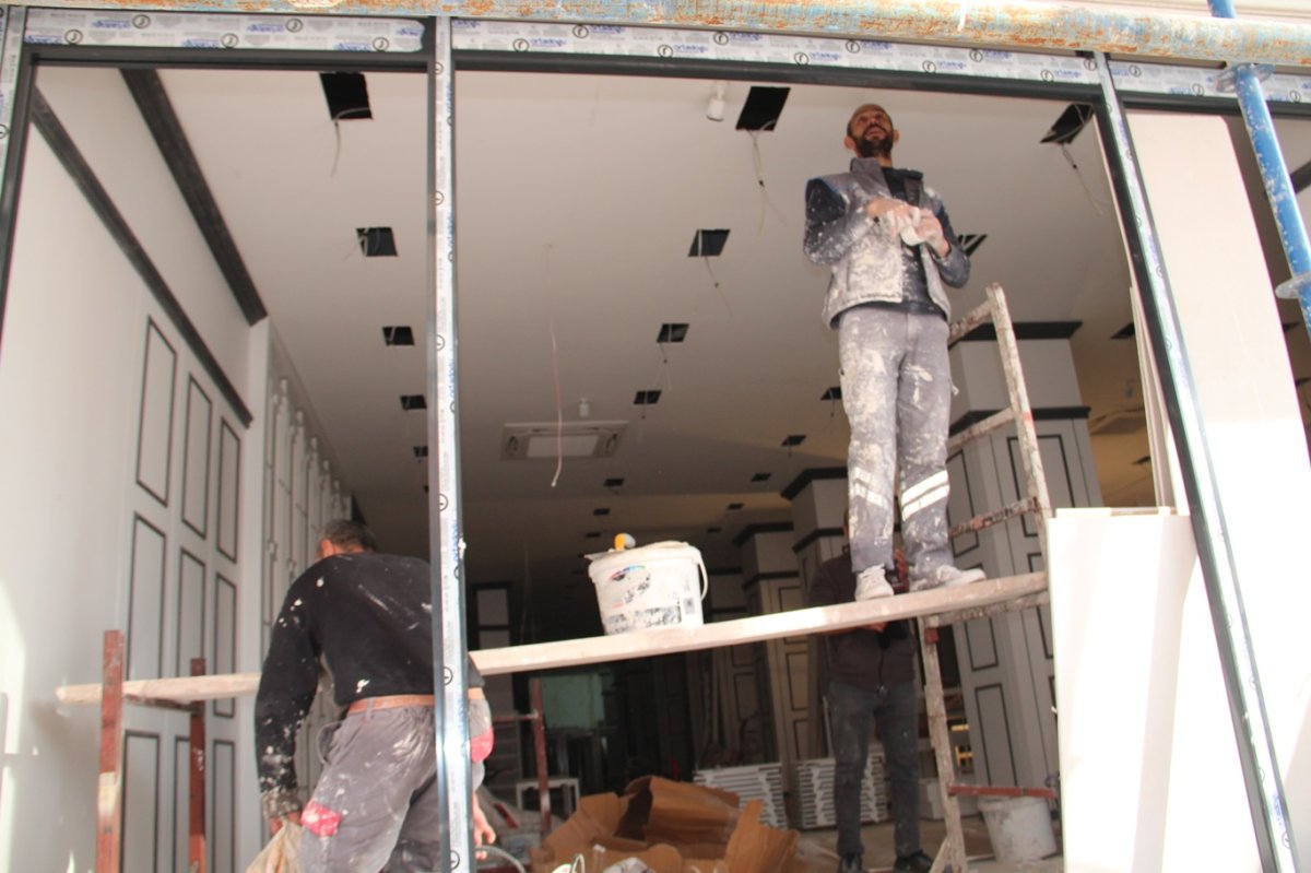 Ramazanda zorlu mesai: Batmanlı inşaat işçileri oruçlu şekilde çalışıyor