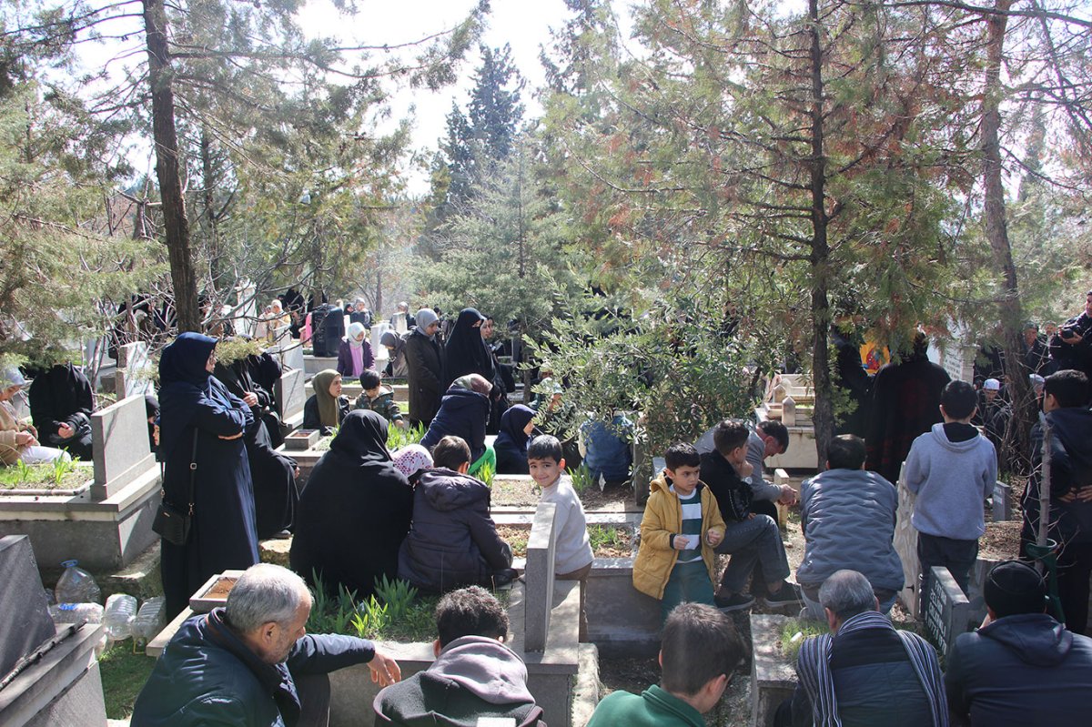 Şehit Mustafa Çoban şehadetinin yıl dönümünde kabri başında yad edildi