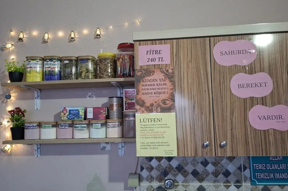 Camide çocuklara özel alan: Salavat köşesi ve sürpriz kutusu