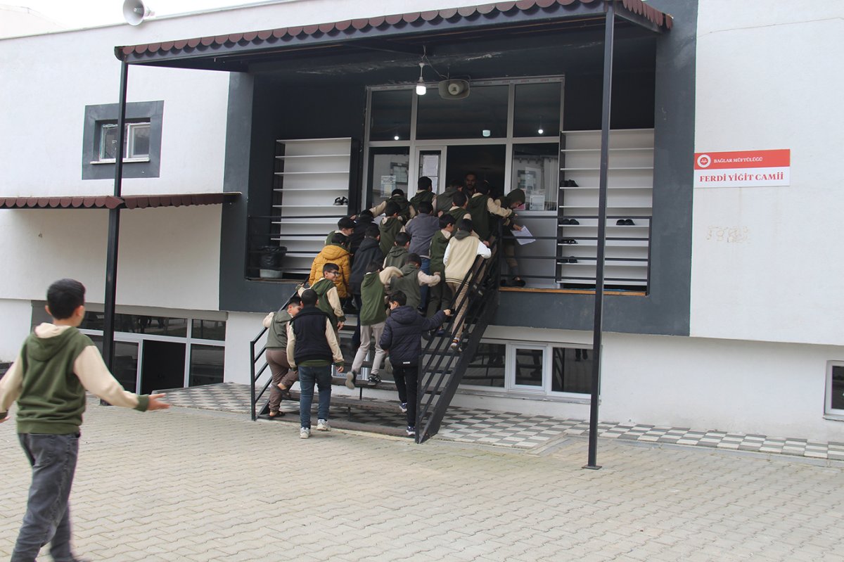 Okullarda Ramazan bereketi: Öğrenciler mukabelede buluştu