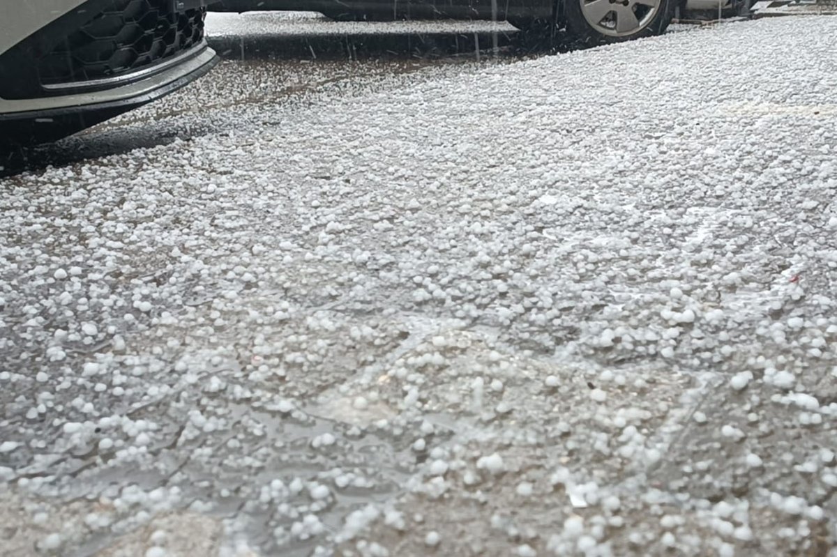 Şanlıurfa’da dolu yağışı günlük hayatı olumsuz etkiledi