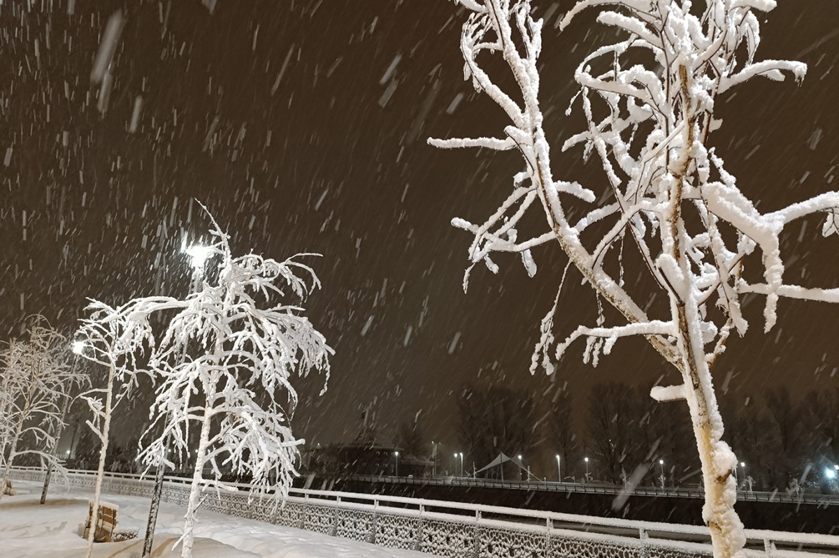 Ağrı’da kar yağışı kenti yeniden beyaza bürüdü