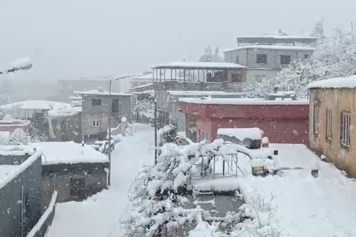 Batman'ın ilçelerinde kar etkili oluyor